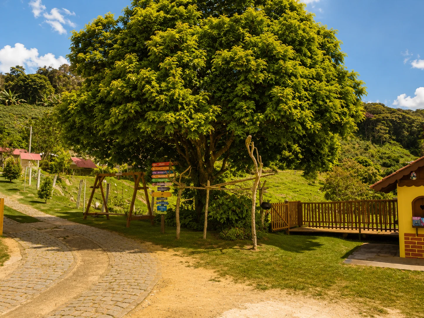 Entrada do Bioparque das Aves em Pedra Azul, Domingos Martins ES
